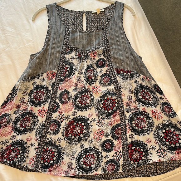 Patterned Tank - Picture 3 of 4